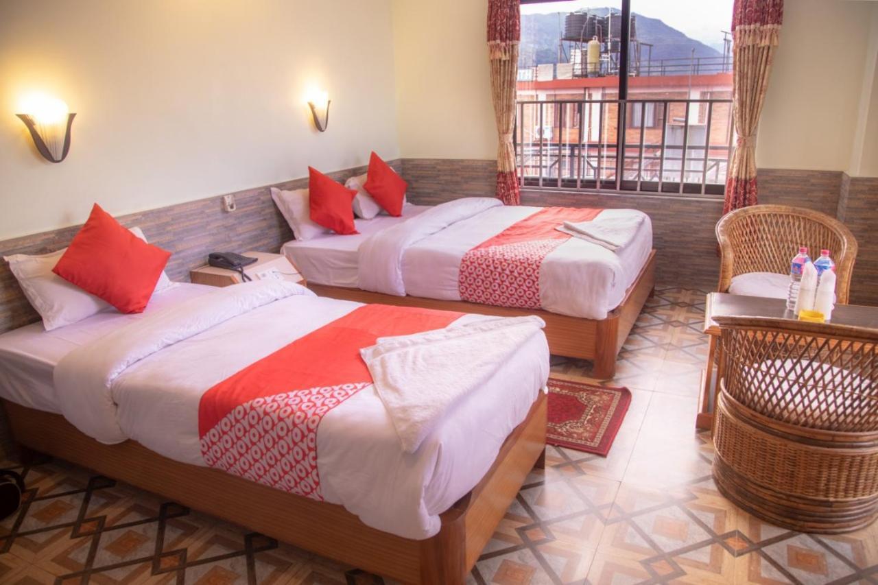 Hotel River Park Pokhara Exteriör bild
