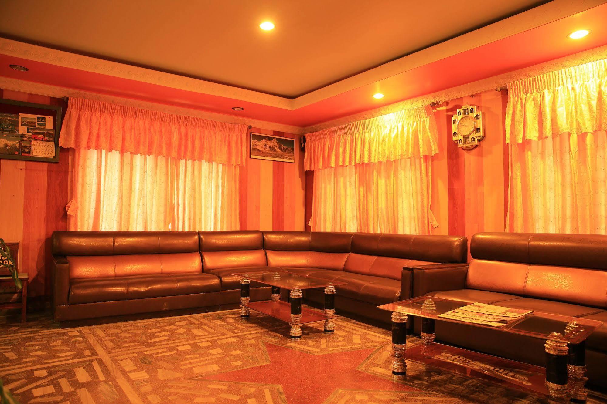 Hotel River Park Pokhara Exteriör bild