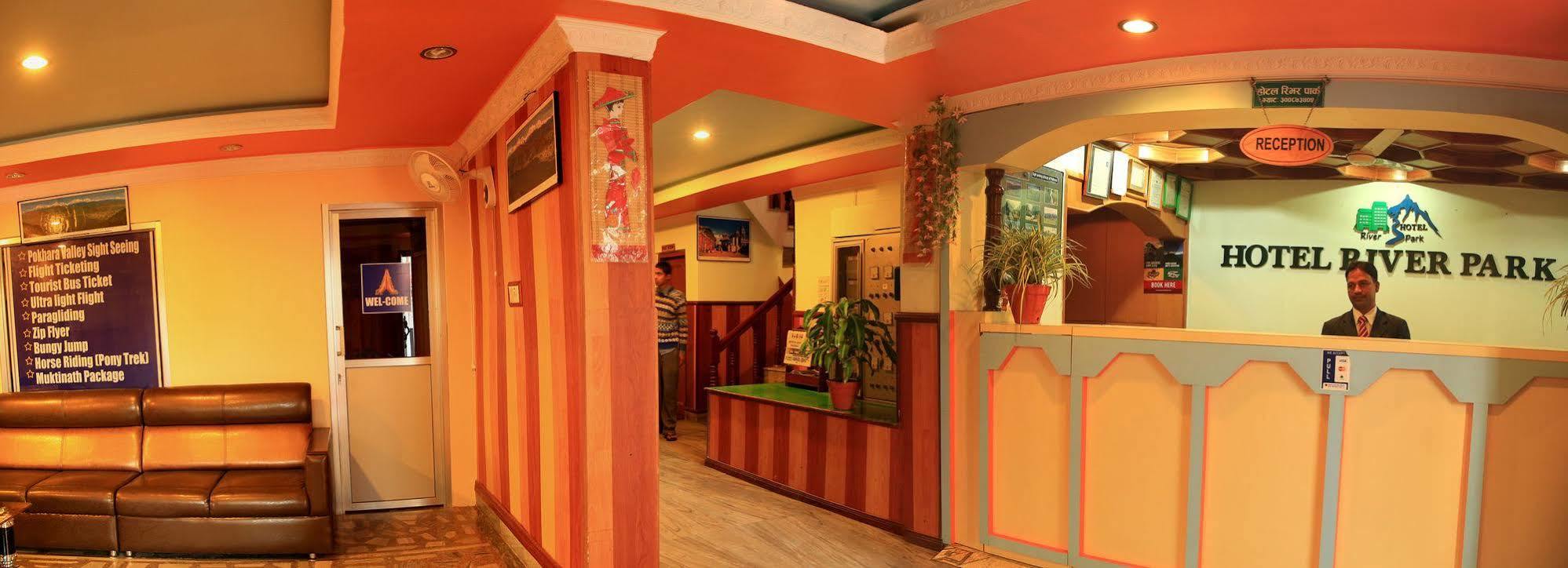 Hotel River Park Pokhara Exteriör bild