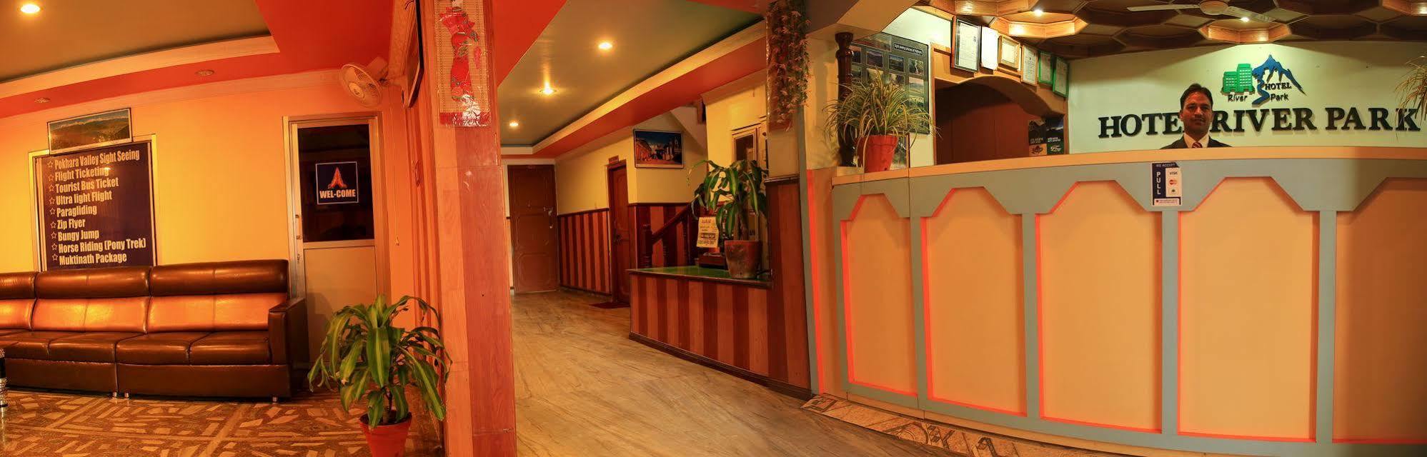 Hotel River Park Pokhara Exteriör bild